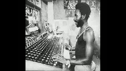 Lee Perry & The Soulettes - Doctor Dick