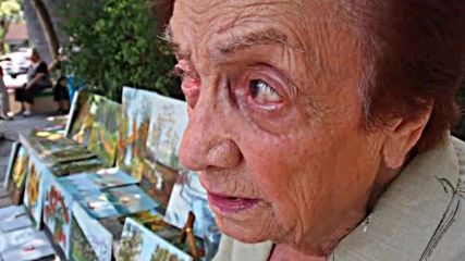 92-годишна акушерка от Варна рисува пейзажи - видео БГНЕС