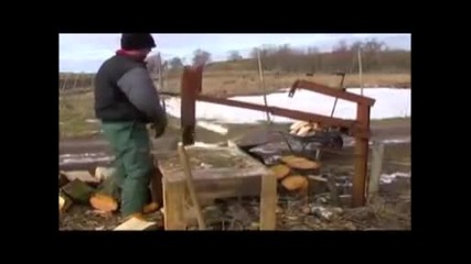 Вижте още едно изобретение за цепене на дърва!