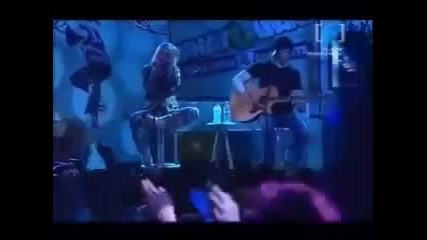 Avril Lavigne - Complicated (live acoustic ) 
