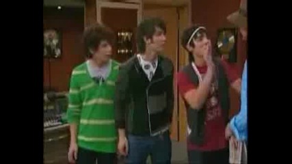 The Jonas Brothers ft. Hannah Montana - We Got The Party With Us