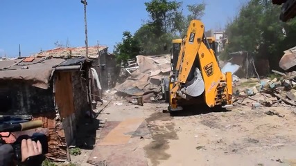 Събаряне на незаконни постройки в "гъбената махала" 2 - Варна