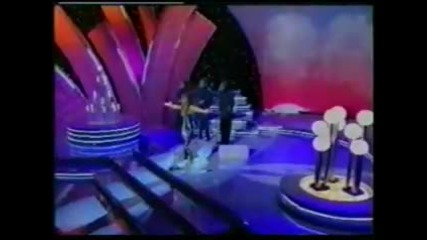 Mariah Carey - Emotions (live @ Des O Connor) 