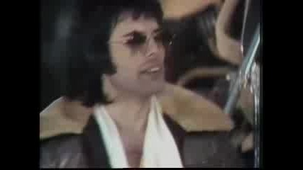 Queen - We Will Rock You