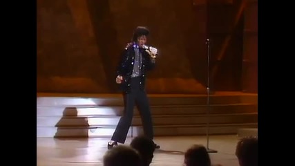 Michael Jackson - Billie Jean Live Motown 1983 First Moonwalk 