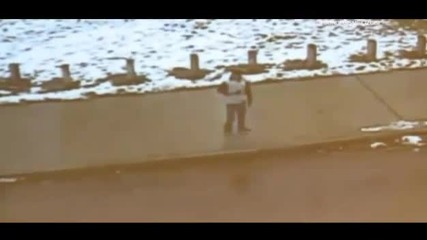Видеокадри как полицай от Кливланд застрелва 12-годишния Тамир Райс