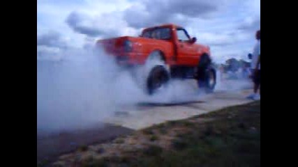 Big Truck Burnout Пали Гуми