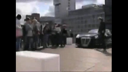 Maybach :http://www.maybachusa.com/mayba