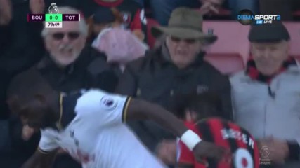 Сисоко с непозволени действия срещу играч на Борнемут