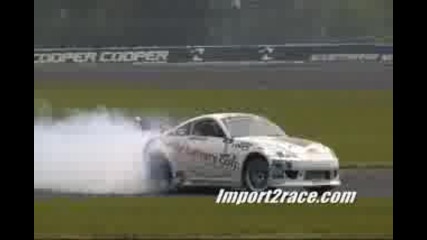 Drift 350z turbo vs 350z superch 