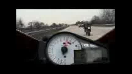 Yamaha R1 vs Suzuki