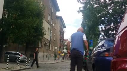 Шофьор за малко да си изяде боя от скобаджиите в столицата