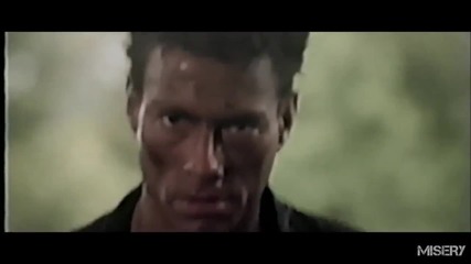 Сравнения между R и режисьорската версия на филма Киборг (1989)