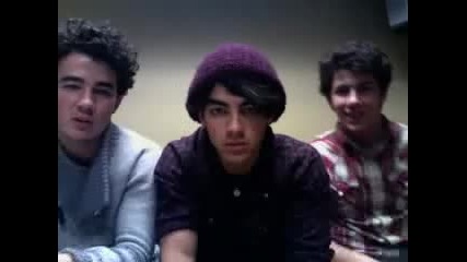 Jonas Brothers' Live Chat (1_18_09) - Part 4