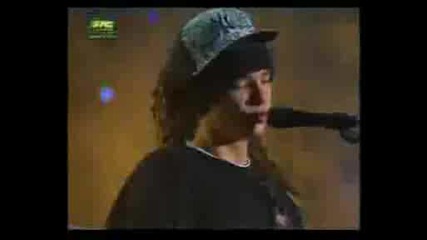 Tokio Hotel - Raise Your Hands Live