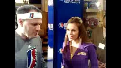 Freddy Finals meets Alyssa Milano