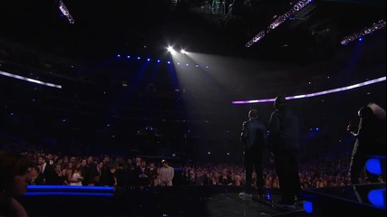 Eminem Печели награда за най добър рап Албум през 2010