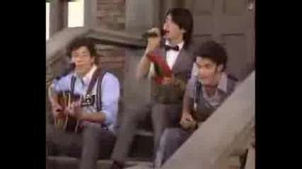 Jonas Brothers - Love Bug Live Vma