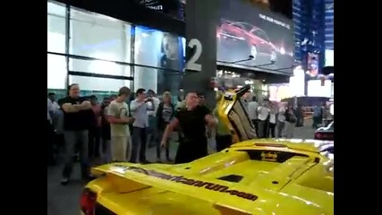 Жесток рев на Lamborghini Diablo 