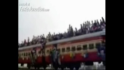 Влак в който определено няма свободни места 