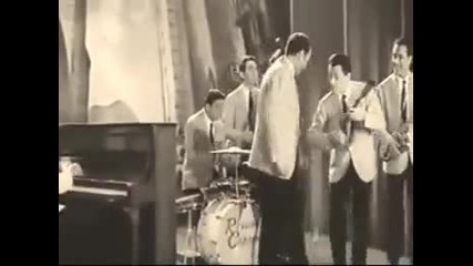 Yolanda be cool - we speak no americano ! (official Video Movie) 