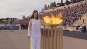 Олимпийският огън вече е в ръцете на Бразилия