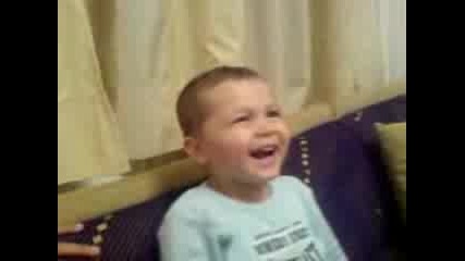 Malkiq malko se smee..*