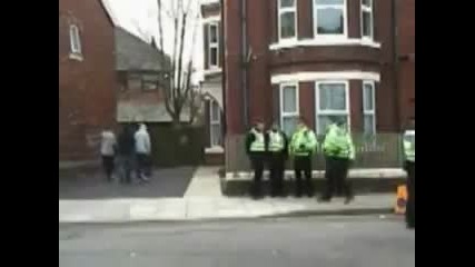 Kids Break In House In Front Of Police