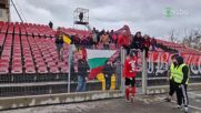 Футболисти и фенове на Локо Сф празнуват след успеха над Витоша