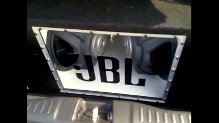 Jbl 1204 Bp - D 2 Subwoofer in a Honda Civic 