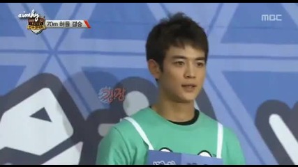 130211 70m Men hurdle final Minho Woohyun Minhyuk Dongjun Simon Luhan