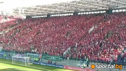 Препълнен стадион уважи титлата на Висла Краков