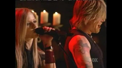 Avril Lavigne and Johnny Rzeznick - Iris [fashion Rocks 26.09.04]