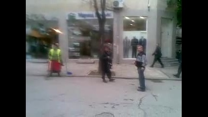 пияница си иска парите