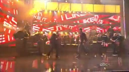 Enrique Iglesias - Medley (feat. Pitbull) ( Ama 2010 )