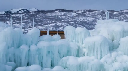 Timelapse | Създаване на невероятни ледени замъци в Юта!