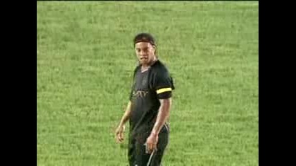 Ronaldinho Gacho Show Is Back Vs Lionel Messi