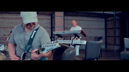 Marijan Mladenovic Maki i grupa Chili - Ko te ljubi ce da strada • offiicial video __ 2015