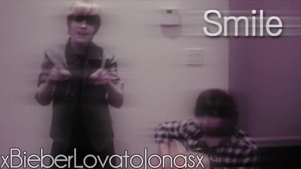 ~ justin makes us smile ~ (sun)
