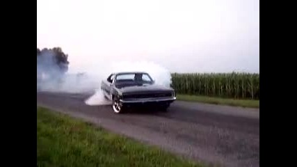 Dodge Charger 1968 Drift Burnout