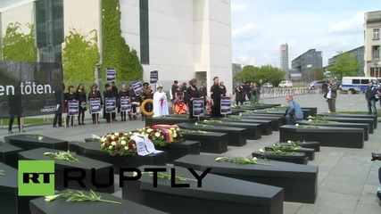 Ковчези като протест в Германия срещу политиката на Международния център по миграция