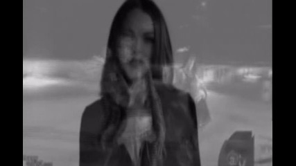 **.. Lindsay Lohan - Down on me ..**