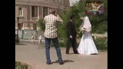 Скандална сватбена снимка,  Скрита камера