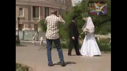 Скандална сватбена снимка, Скрита камера