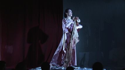 Трейлърът на моноспектакъла "Глас" с участието на Яна Маринова