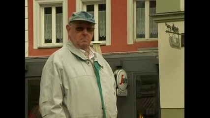 Врява в Германия заради градински гноми, отправящи нацистки поздрав