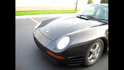 Lamborghini Reventon vs Porsche 959 Driving 