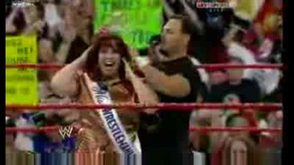 Wwe Raw 18/5/2009 Santina Marella vs. Vickie Guerrero