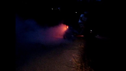 Malaguti f15 burnout - Qmbol