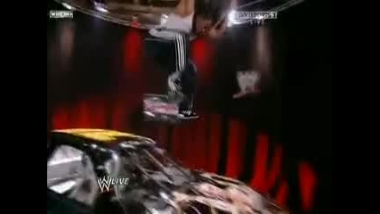 Kofi Kingston defaces The Vipers Randy Orton Nascar @ Wwe Monday Night Raw - 10 26 09 